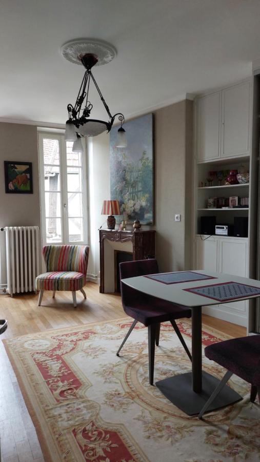 Suprematisme Appartement De Prestige Виерзон Екстериор снимка